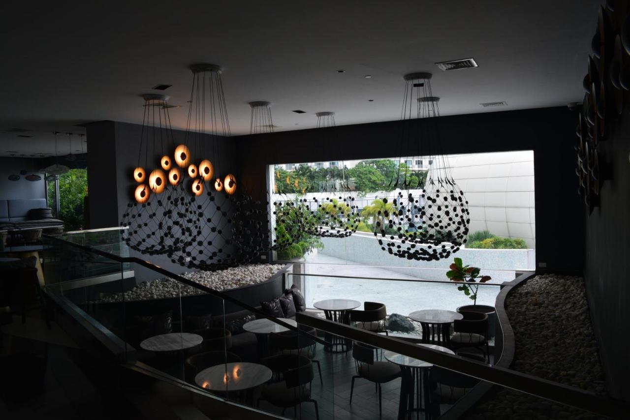 Luxxe Interior Design Condo - Novotel Residences At Acqua Private Residences Mandaluyong Exteriér fotografie